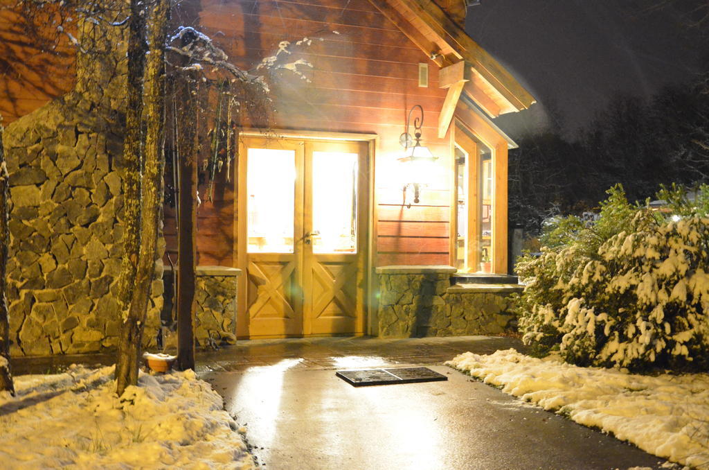 Alma Andina Hosteria Villa La Angostura Exterior photo